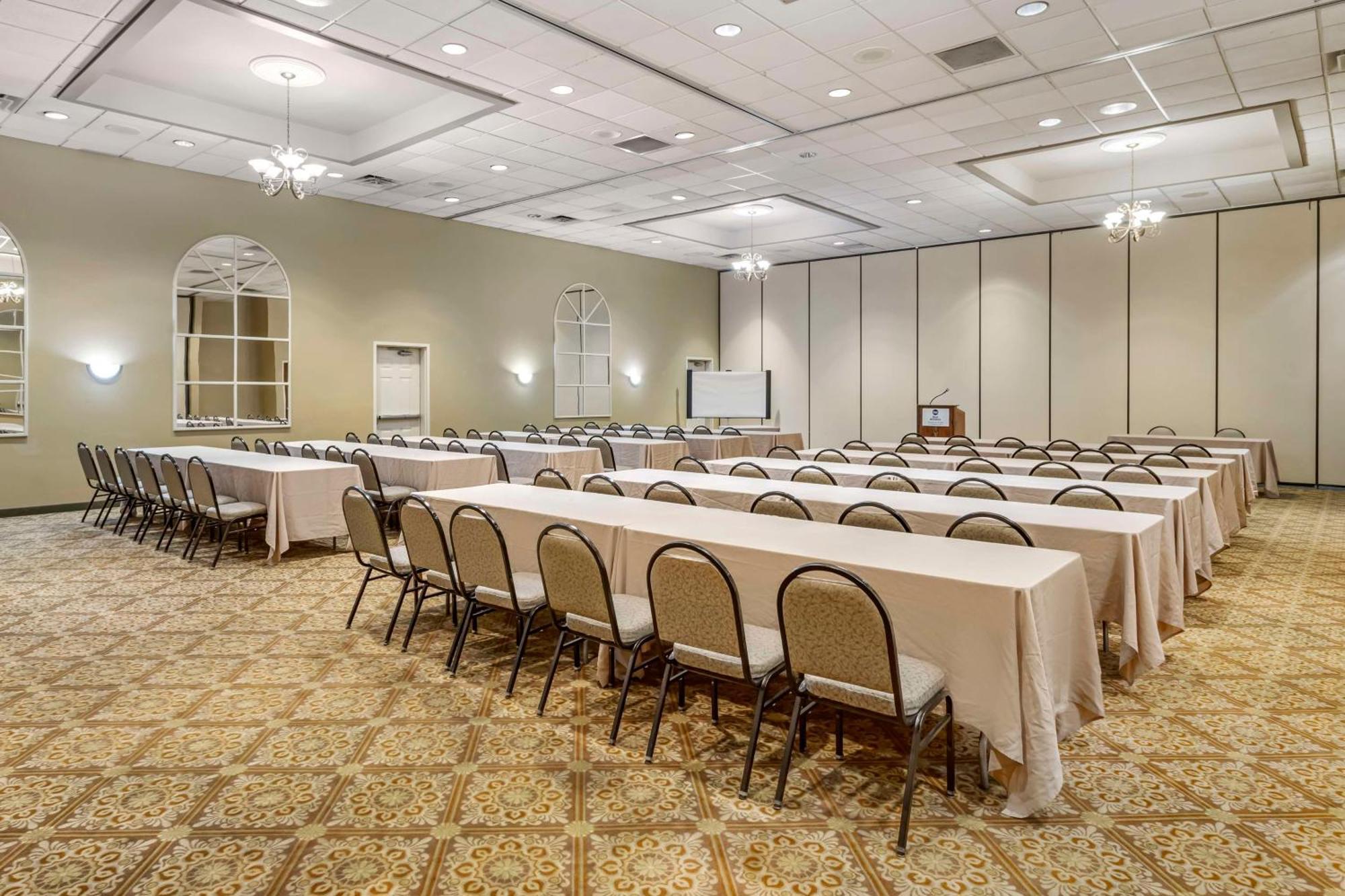 Best Western Of Alexandria Inn & Suites & Conference Center Exterior photo